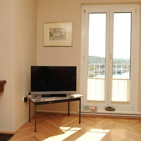Apartma Oma Apartment