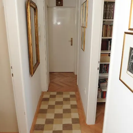 Apartma Oma Apartment *